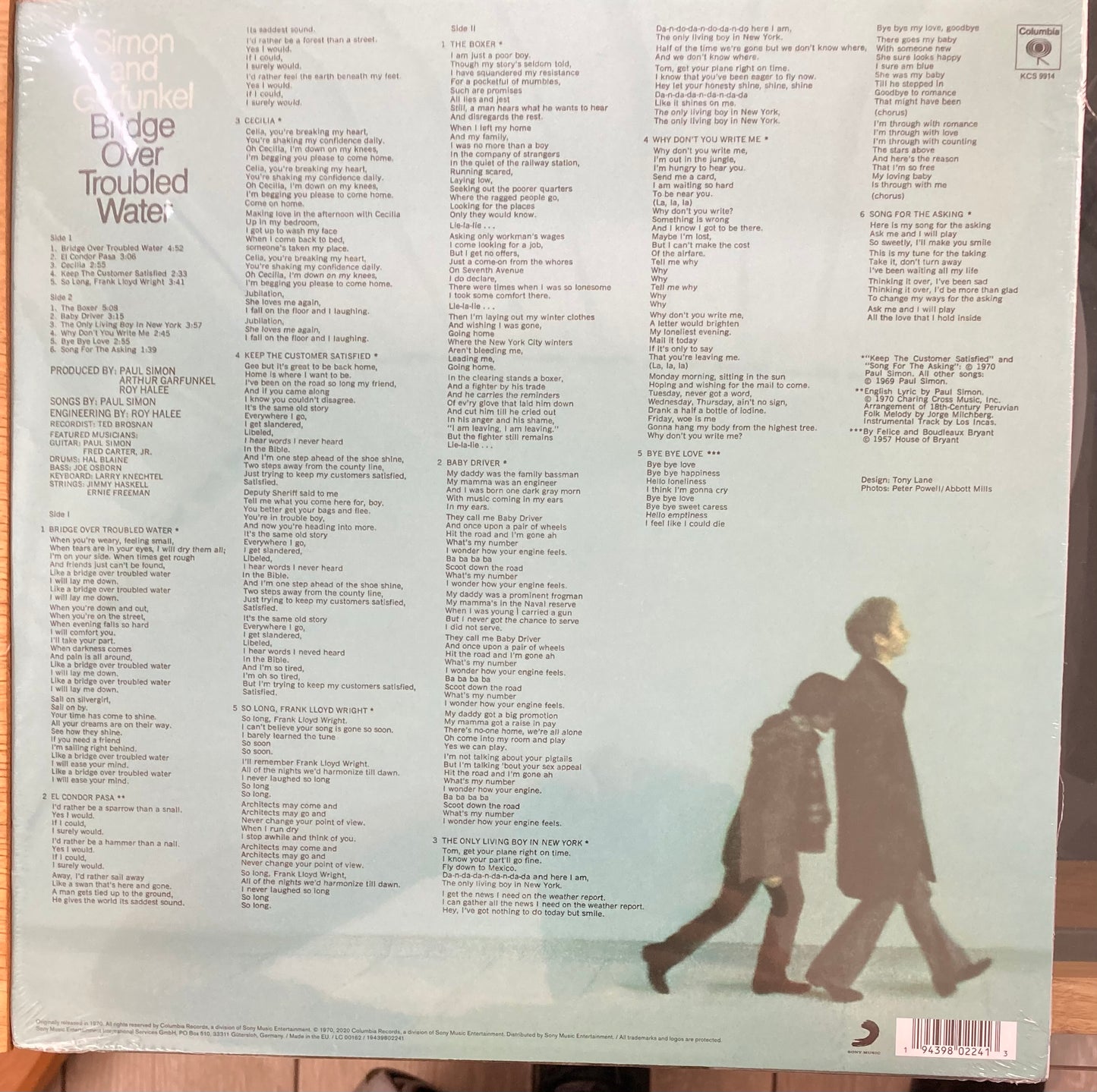 The front of ‘Simon and Garfunkel Bridge Over Troubled Water’ on vinyl (back)