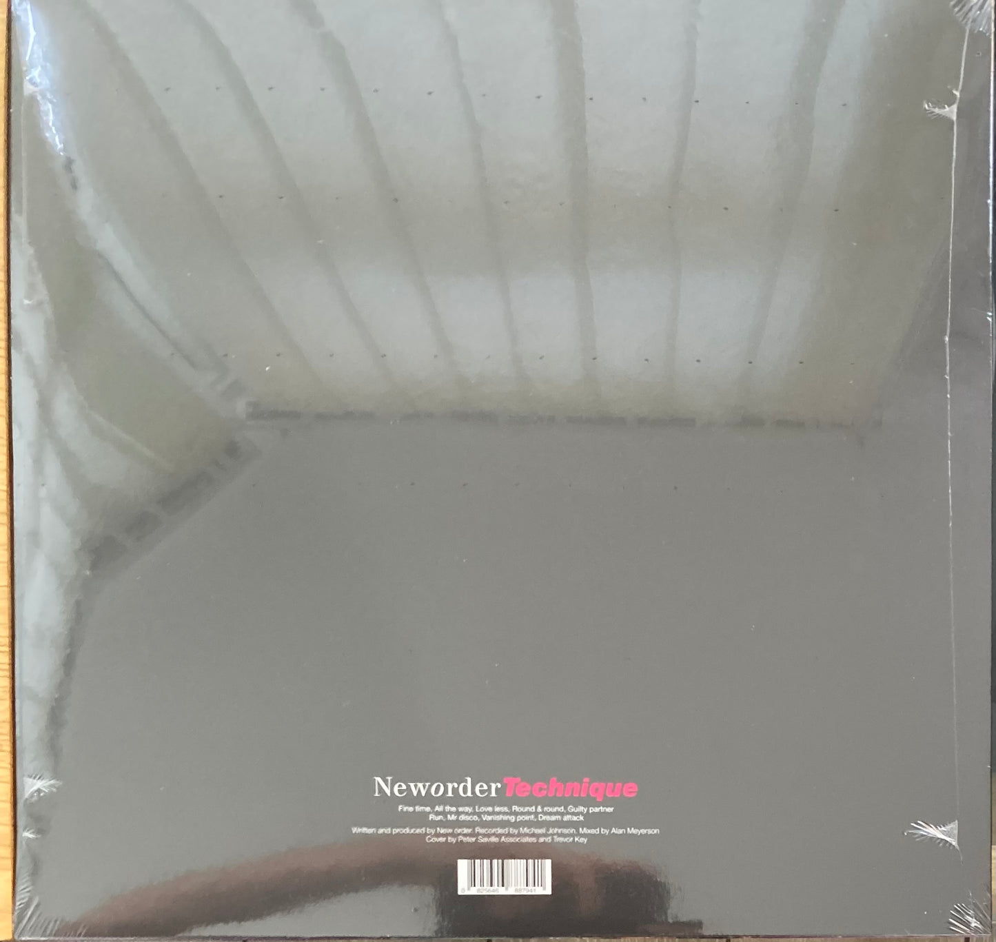 The back of ‘New order - Technique’ on vinyl