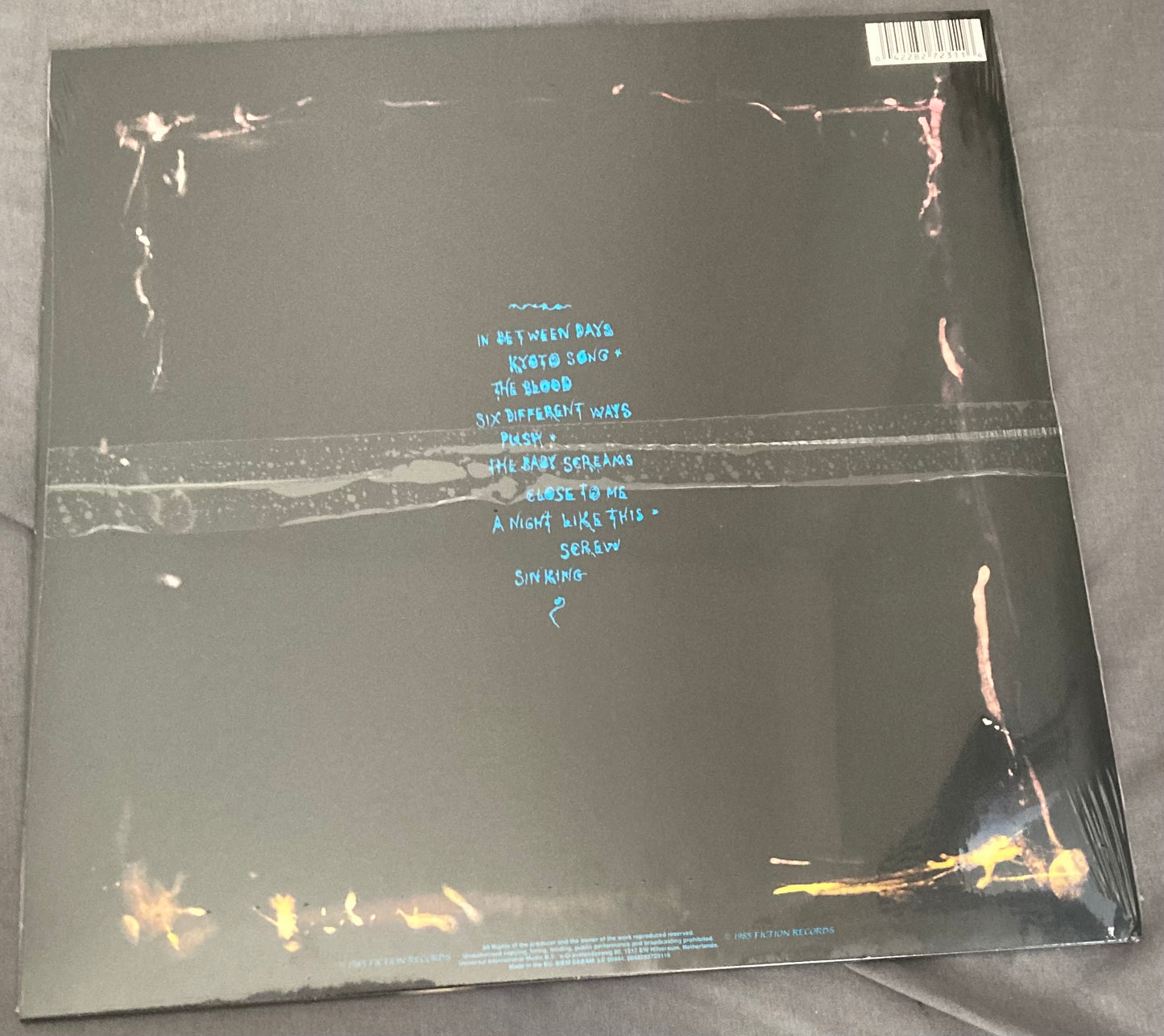The back of 'The Cure - Head on the Door' on vinyl