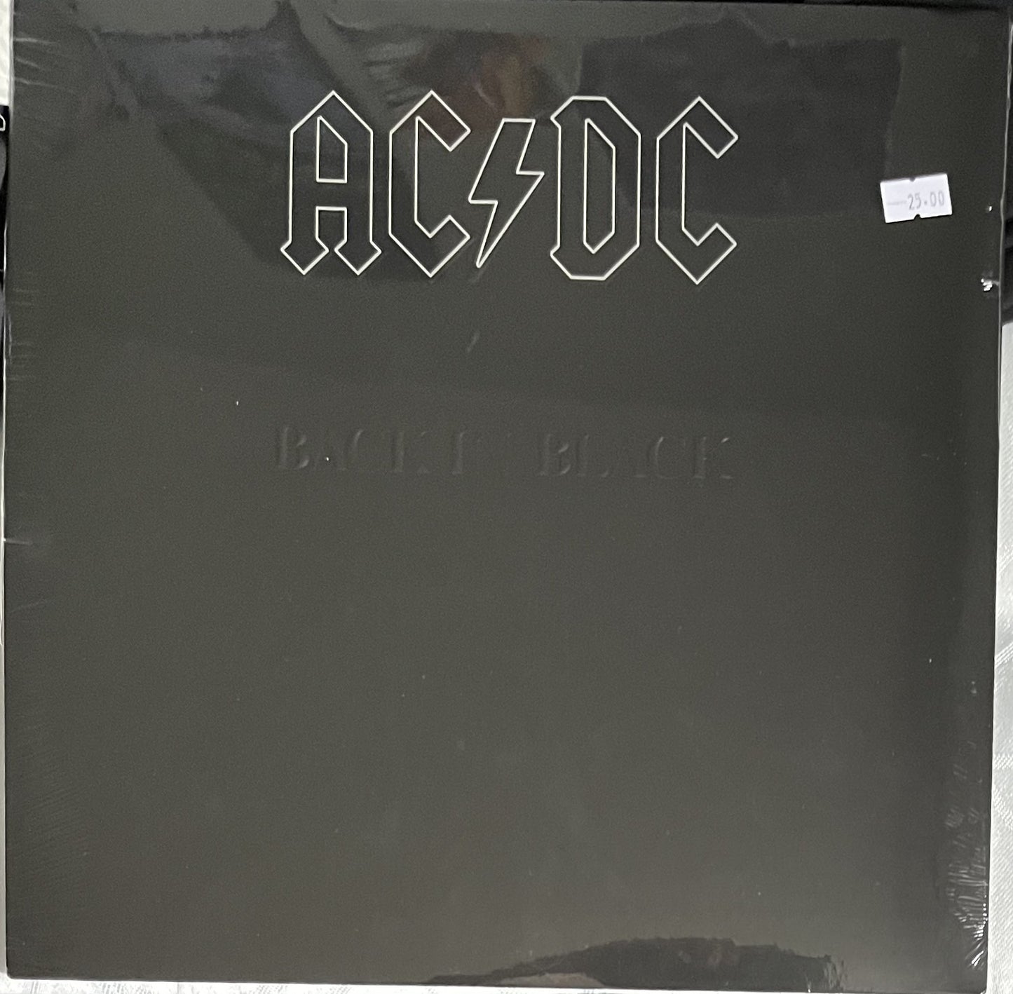 The front of 'AC/DC Back In Black' on vinyl