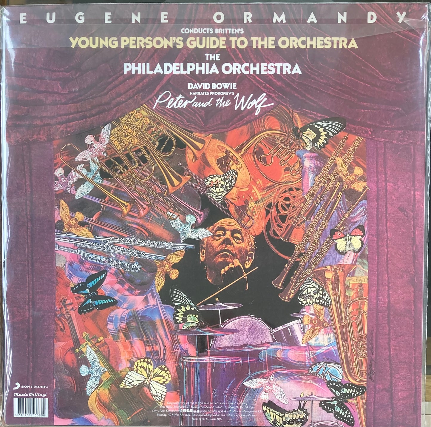 The back of David Bowie Peter and the Wolf on vinyl