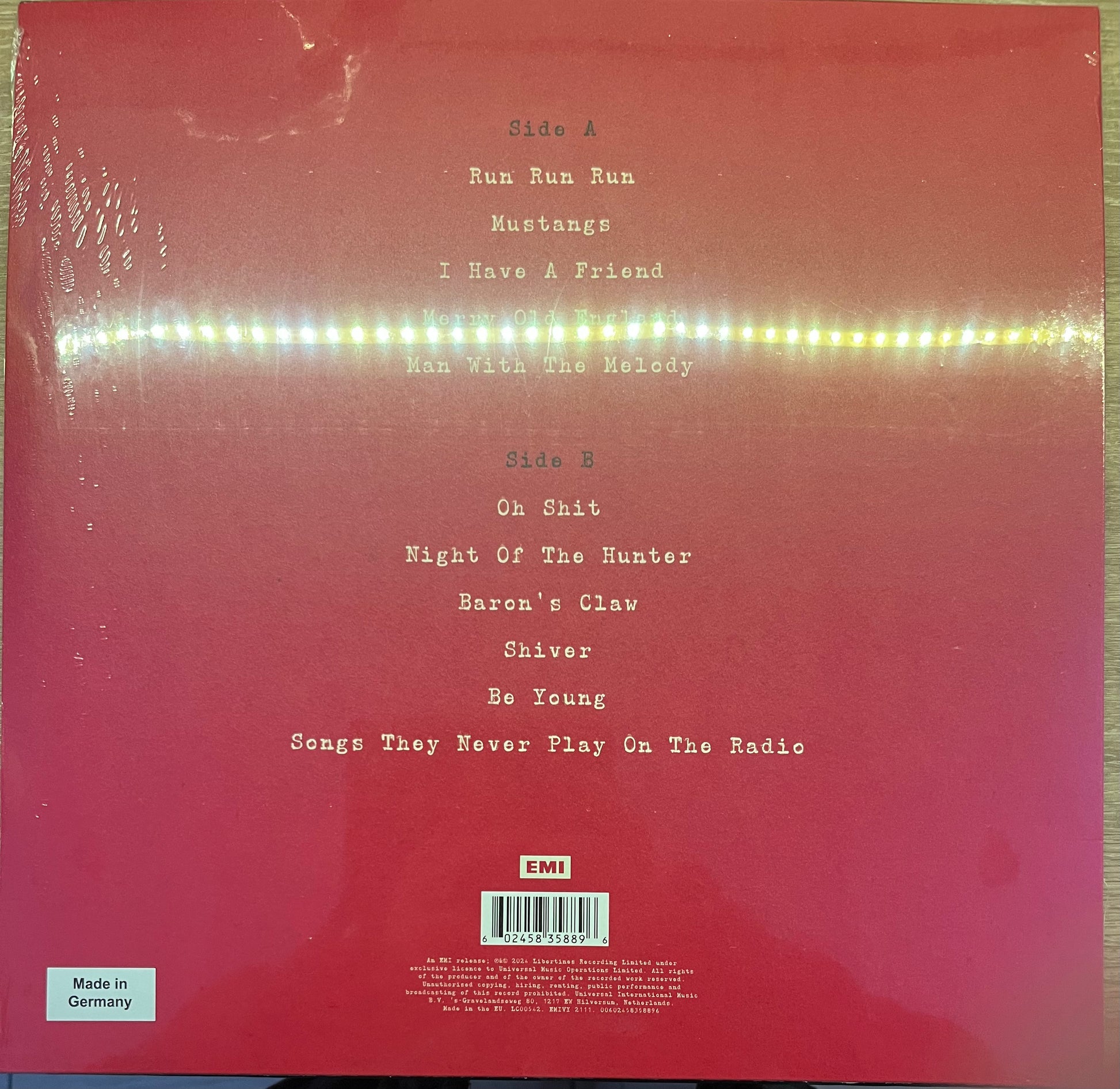 The back of 'The Libertines All Quiet on the Eastern Esplanade' on vinyl
