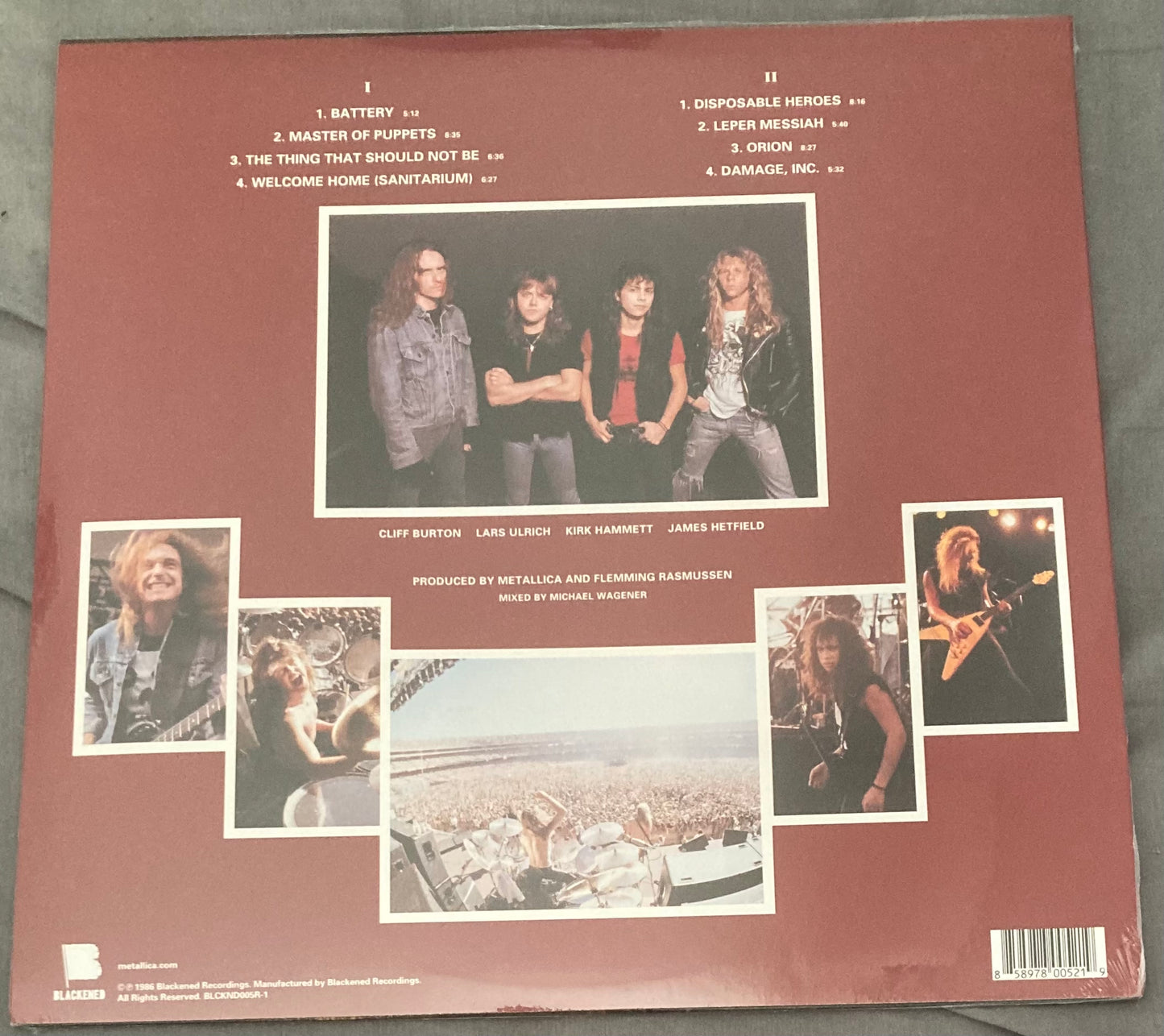 The back of 'Metallica Master of Puppets' on vinyl