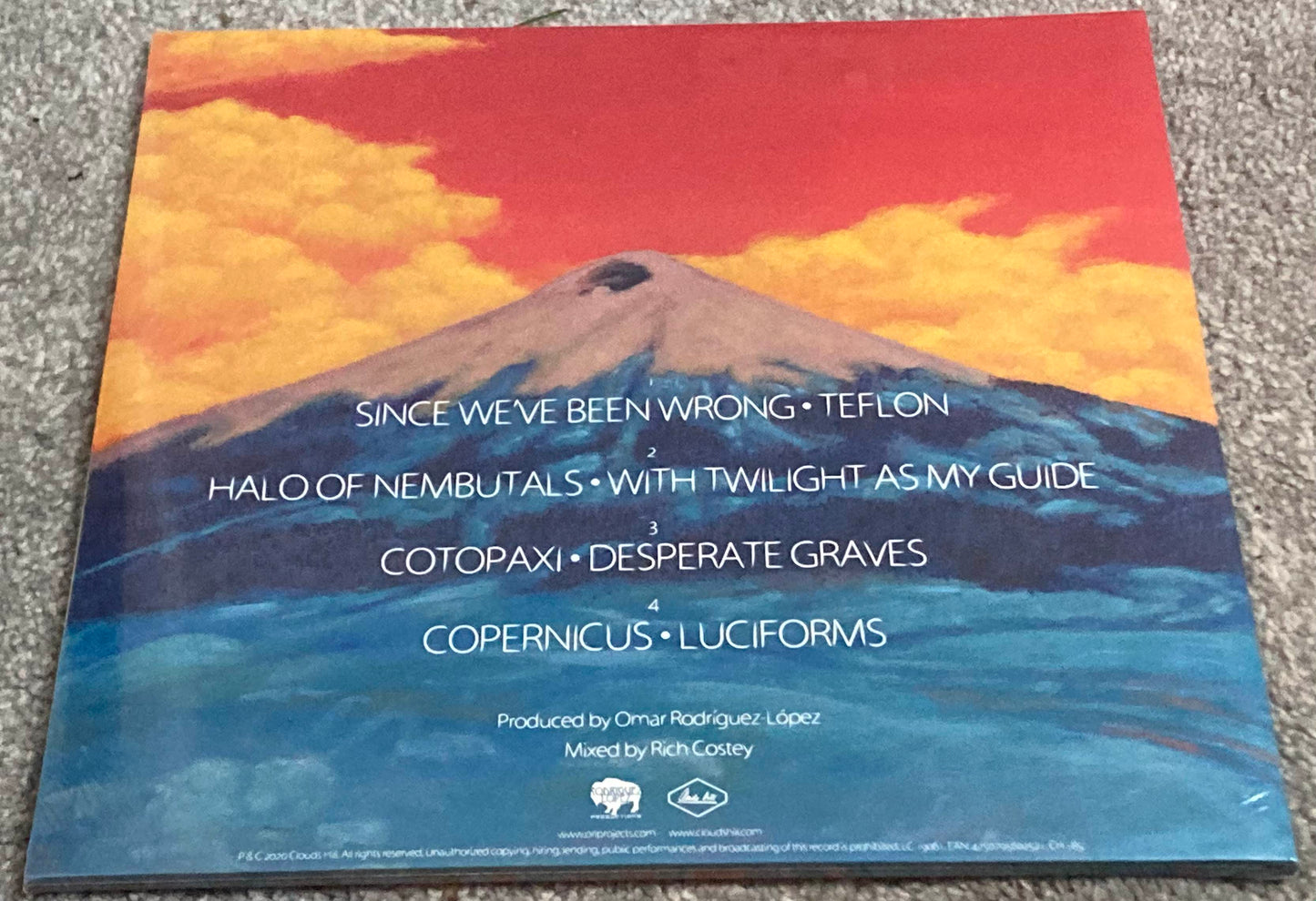 The back of The Mars Volta - Octahedron on vinyl.