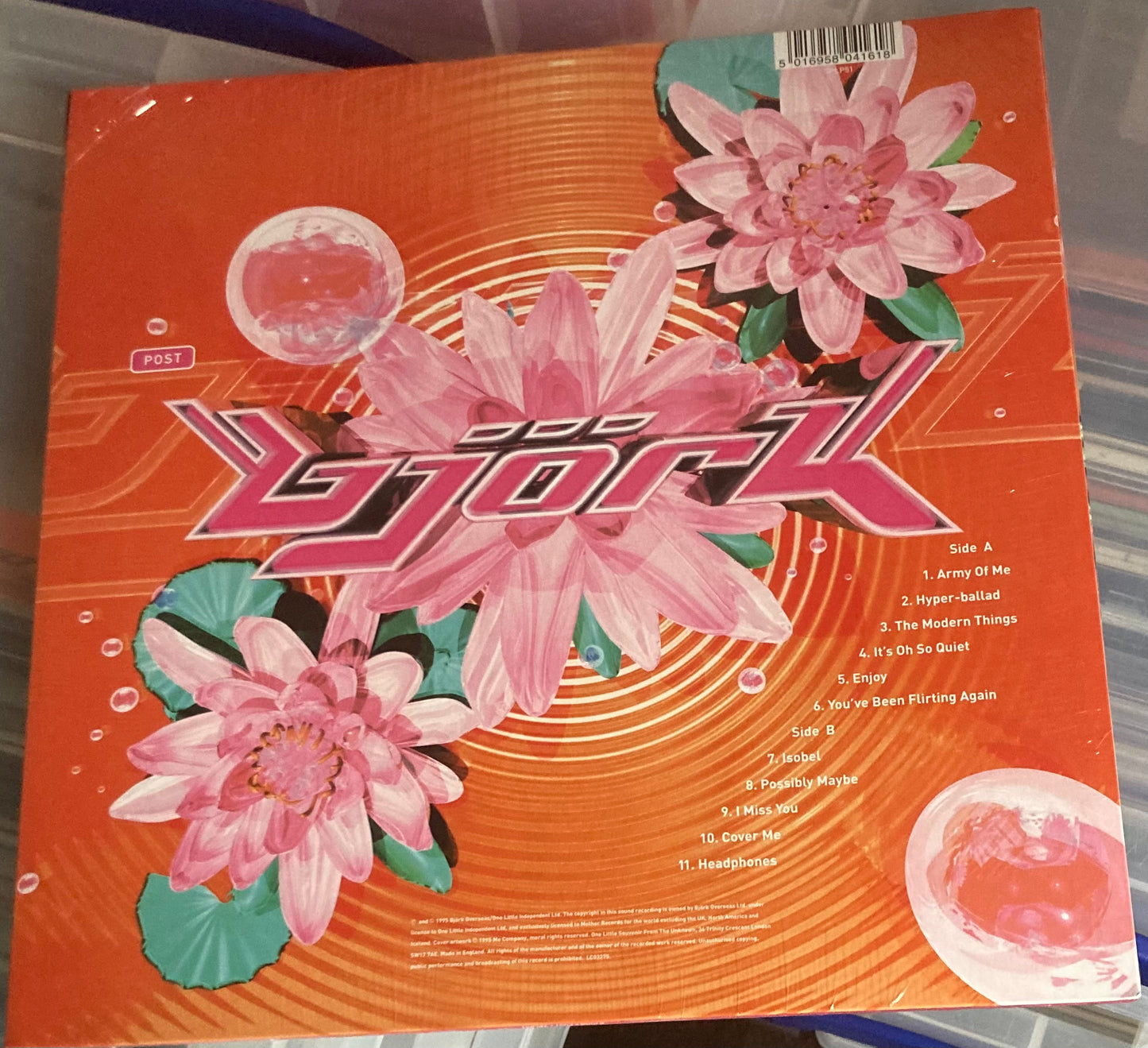 The back of 'Björk - Post' on vinyl