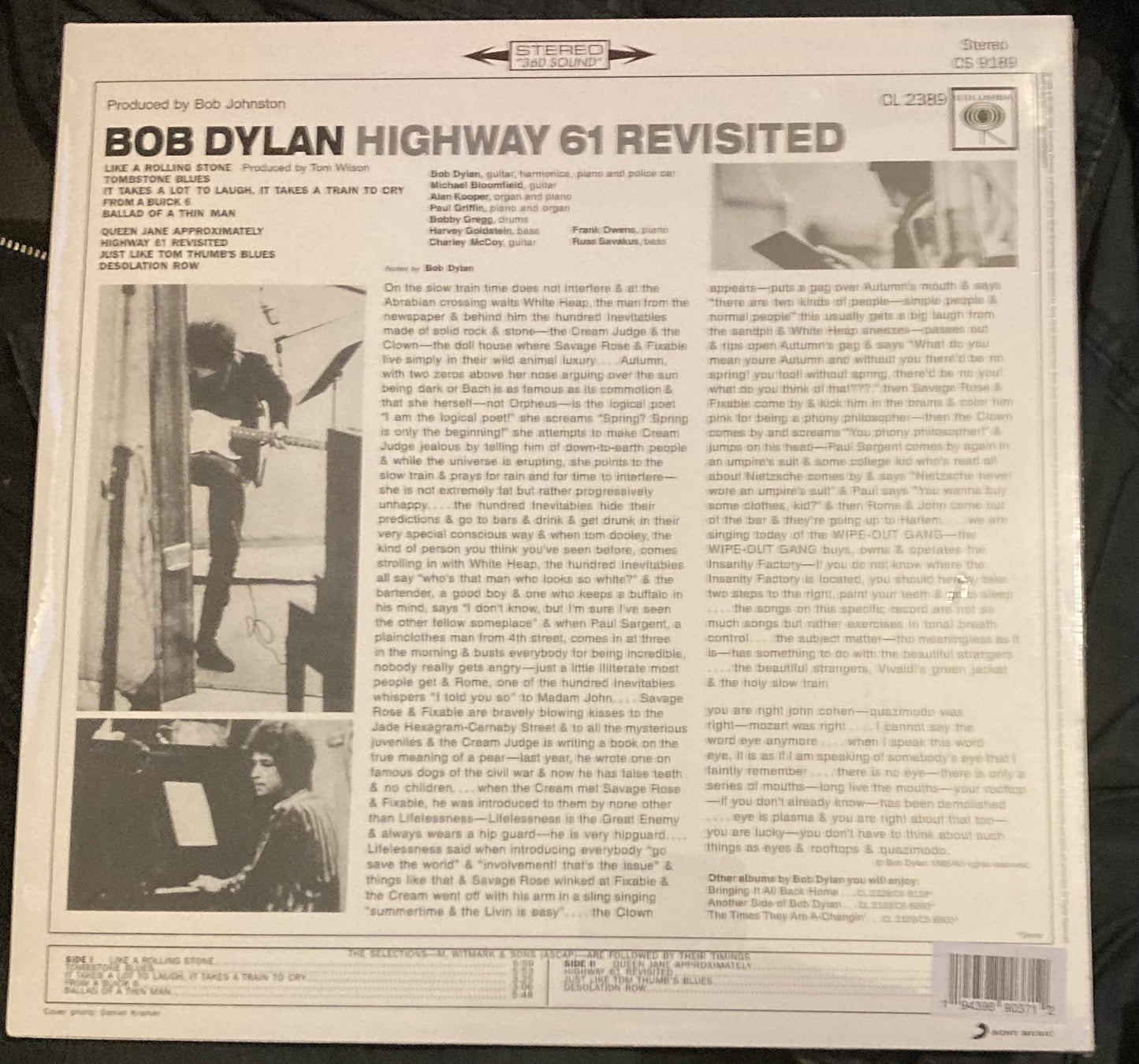 The back of Bob Dylan - Highway 61 Revisited on vinyl