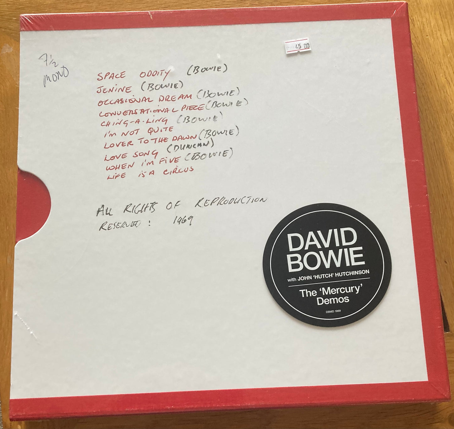 The back of the 'David Bowie - Brilliant Adventures' boxset