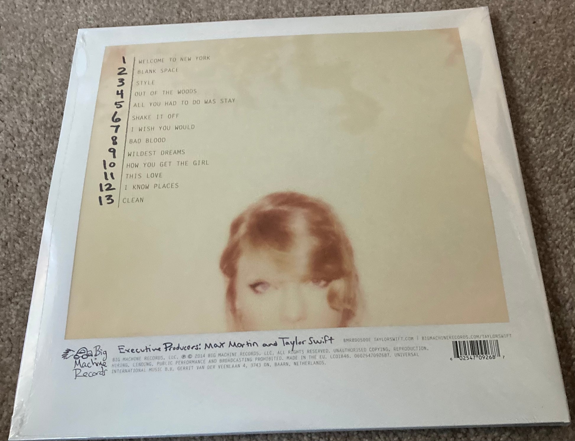 The back of 'Taylor Swift - 1989' on vinyl