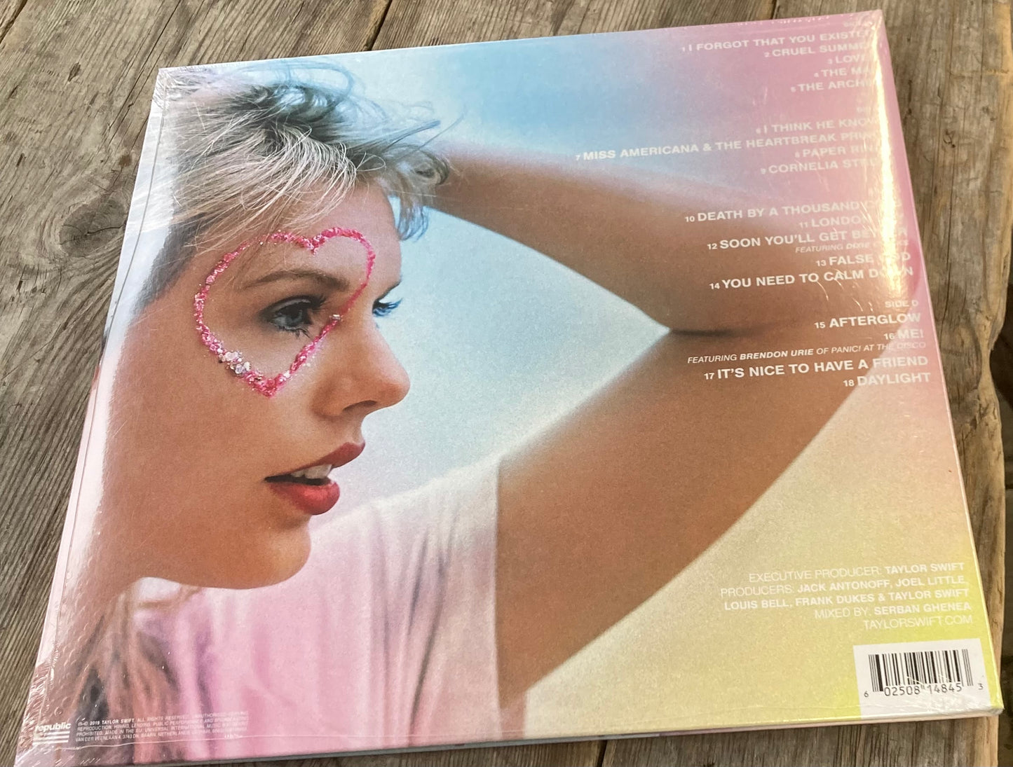 The back of 'Taylor Swift - Lover' on vinyl