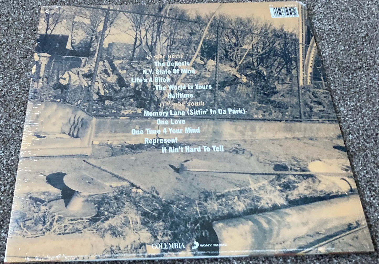 The back of Nas - Illmatic on vinyl.