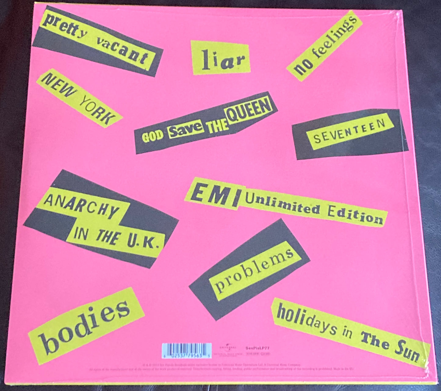 The back of 'Sex Pistols - Never Mind the Bollocks' on vinyl