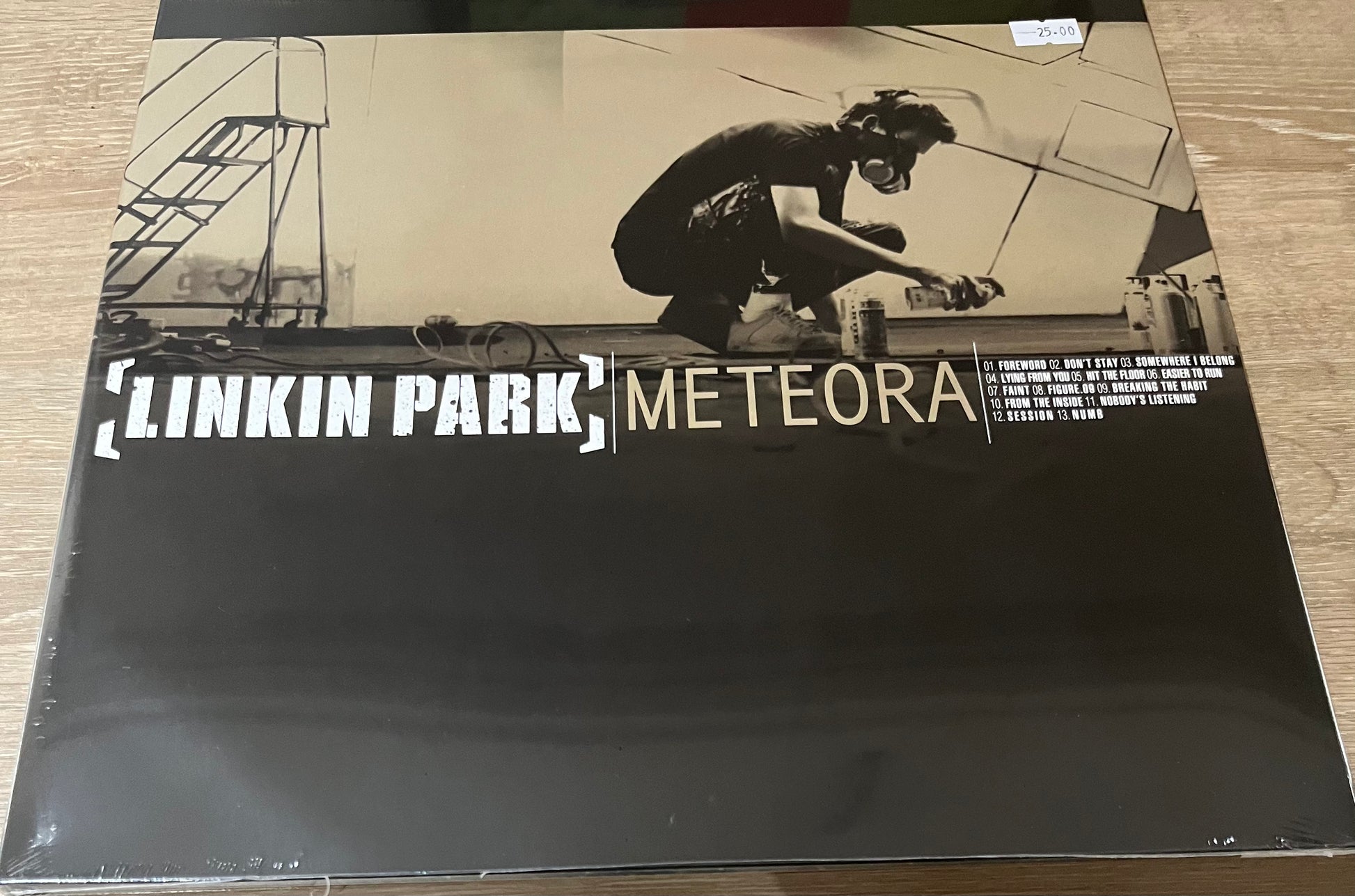 The front of 'Linkin Park Meteora' on vinyl
