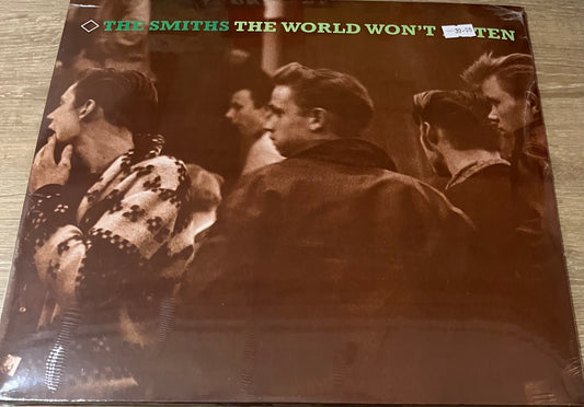 The front of 'The Smiths The World Won’t Listen' on vinyl 