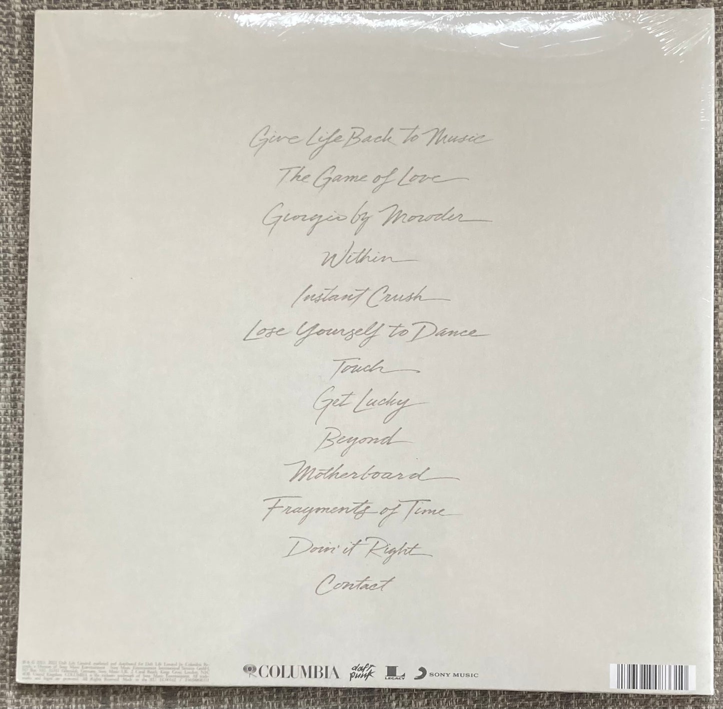 The back of 'Daft Punk - Random Access Memories (Drumless edition) on vinyl