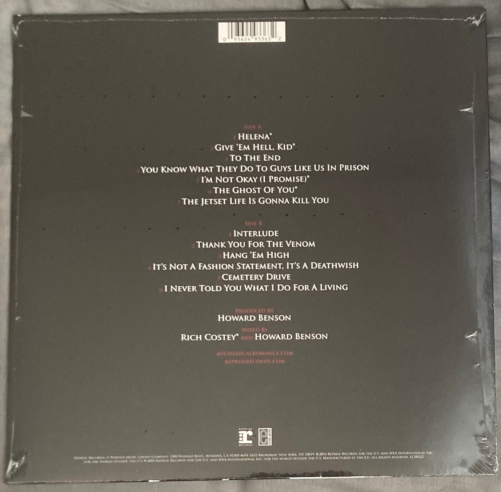 The back of 'My Chemical Romance - Three Cheers for Sweet Revenge' on winyl