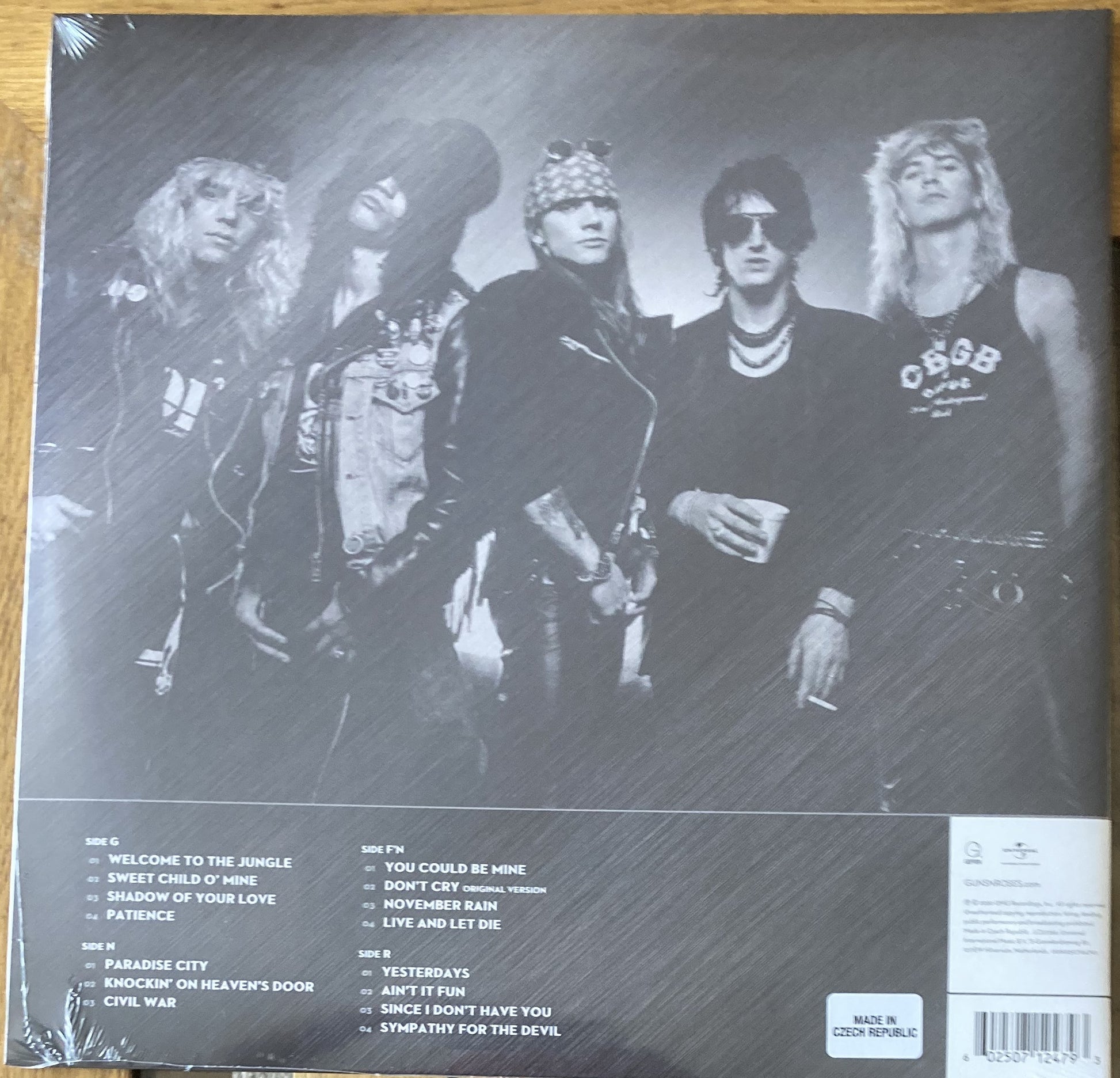 The back of 'Guns'n'Roses - Appetite for Destruction' on vinyl