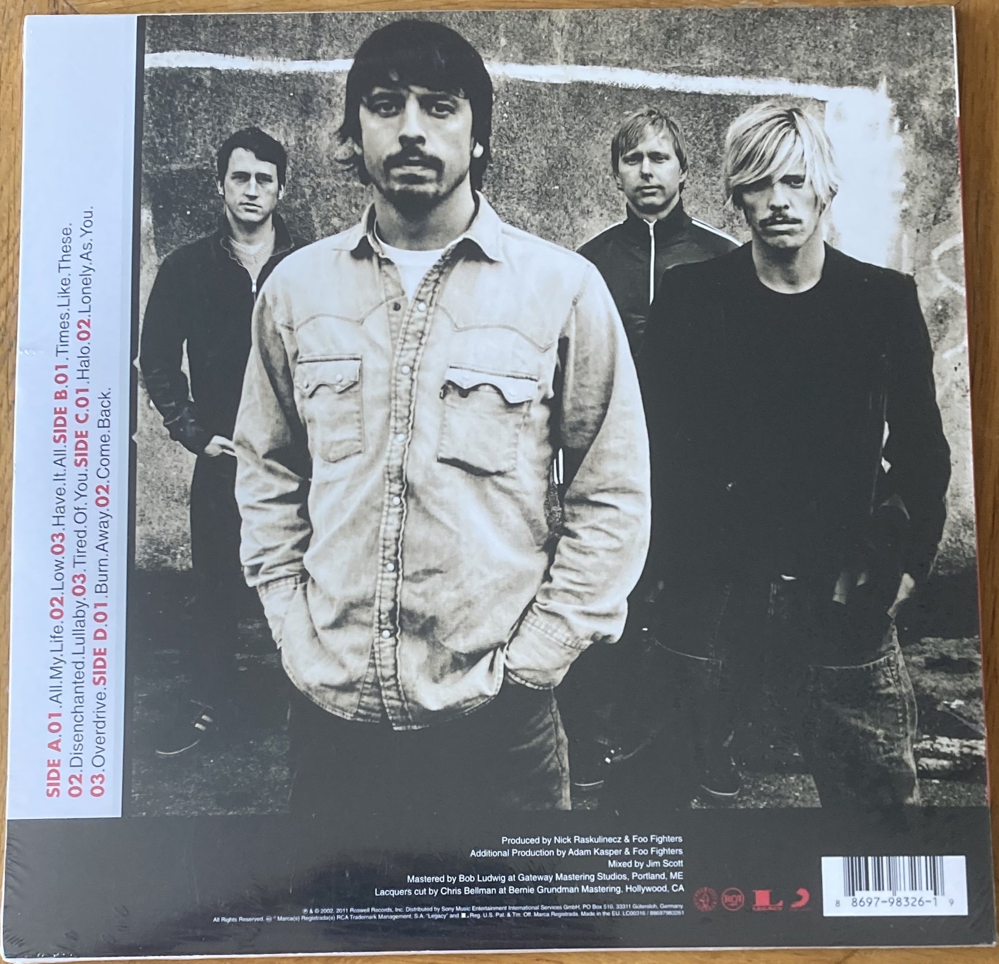 The back of 'Foo Fighters - One by One' on vinyl