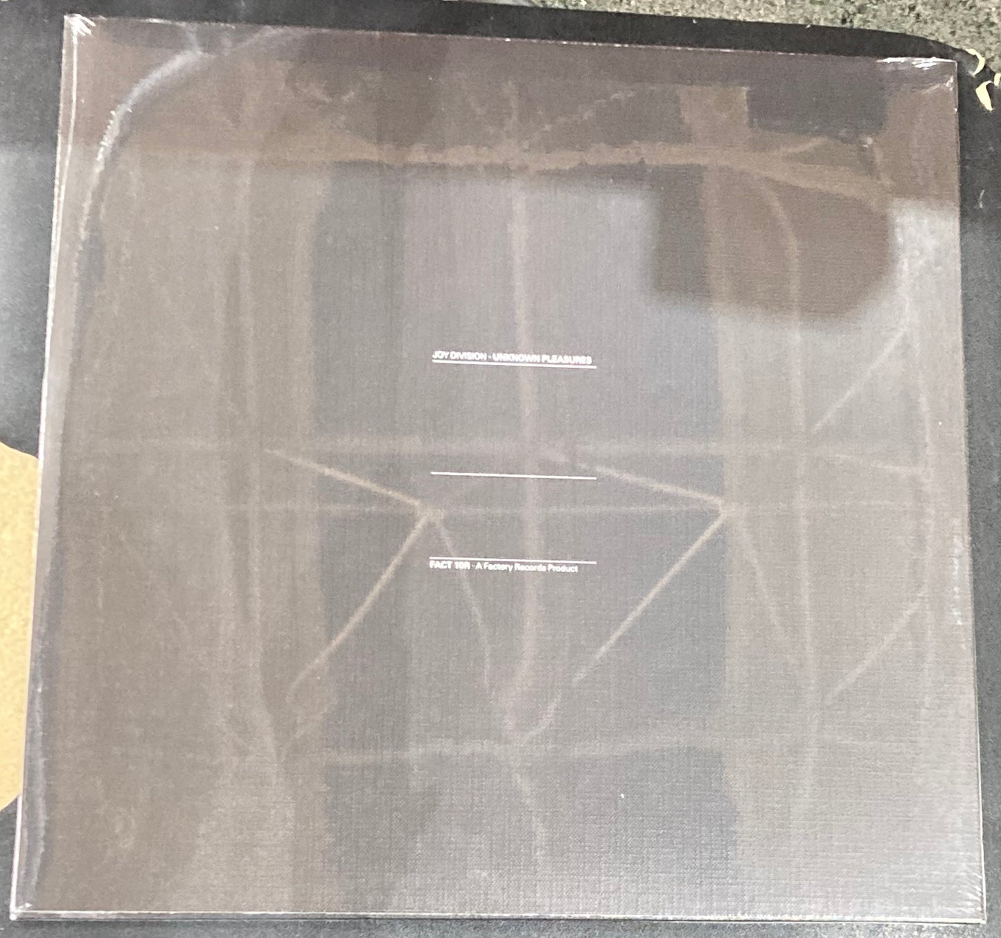 The back of 'Joy Division - Unknown Pleasures' on vinyl