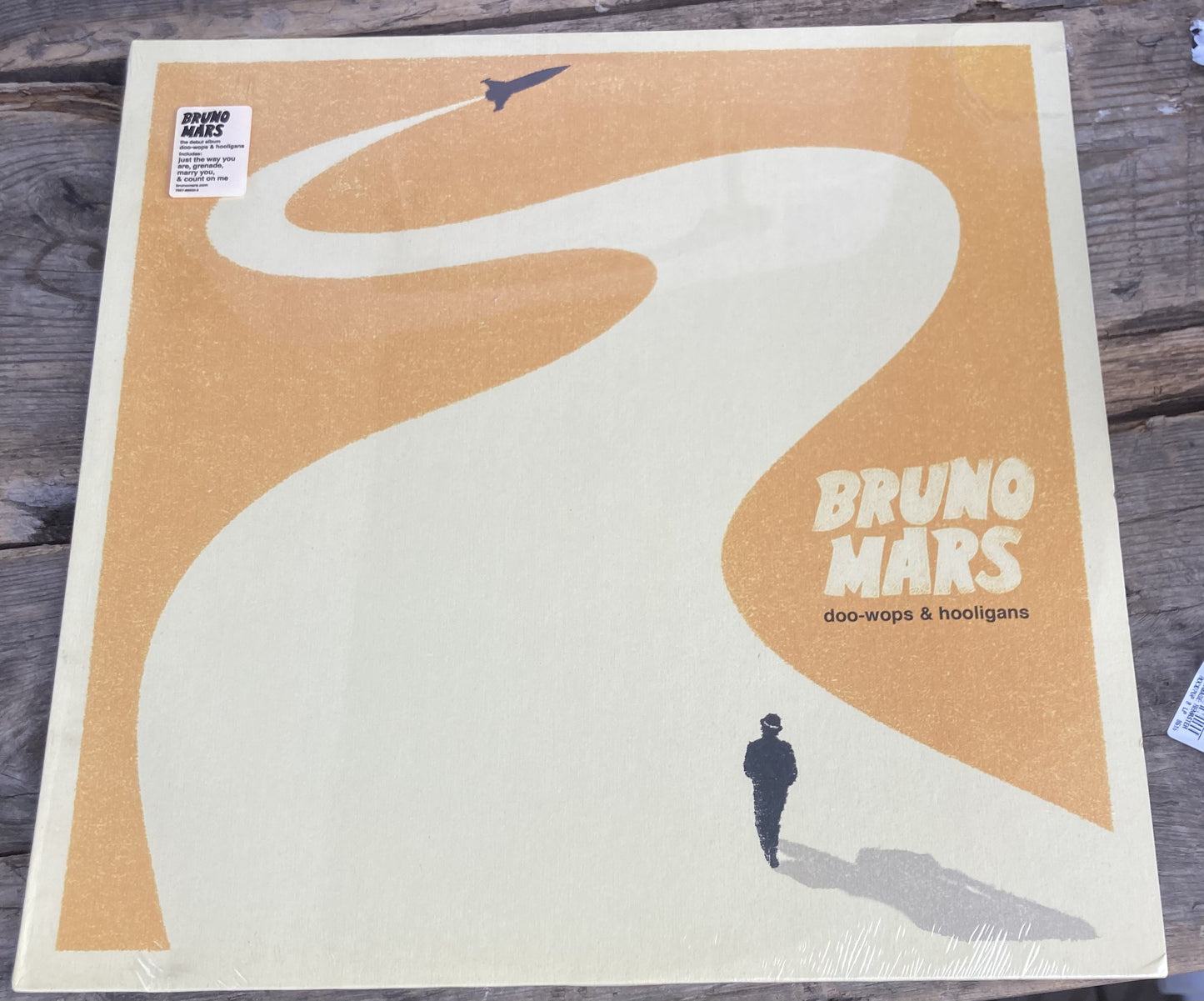 The Front of 'Bruno Mars - Doo-Wops and Hooligans' on vinyl