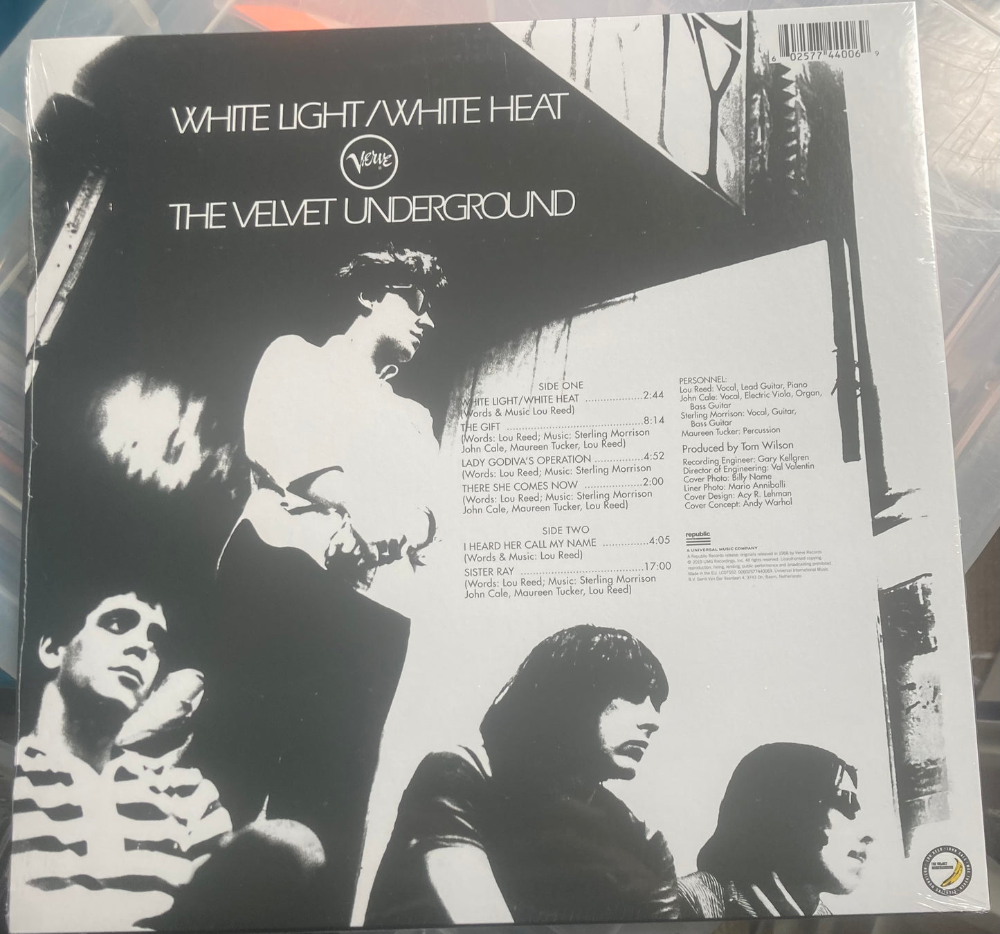 The back of 'Velvet Underground - White Light, White Heat' on vinyl