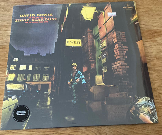 The front of ‘David Bowie - The Rise and Fall of Ziggy Stardust and the Spiders From Mars’ on vinyl