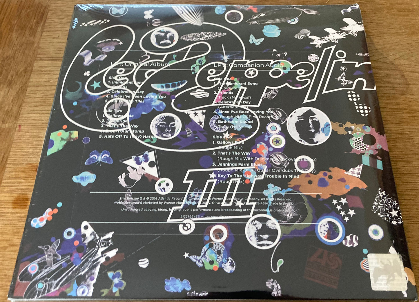 The back of 'Led Zeppelin - Led Zeppelin III deluxe edition' on vinyl